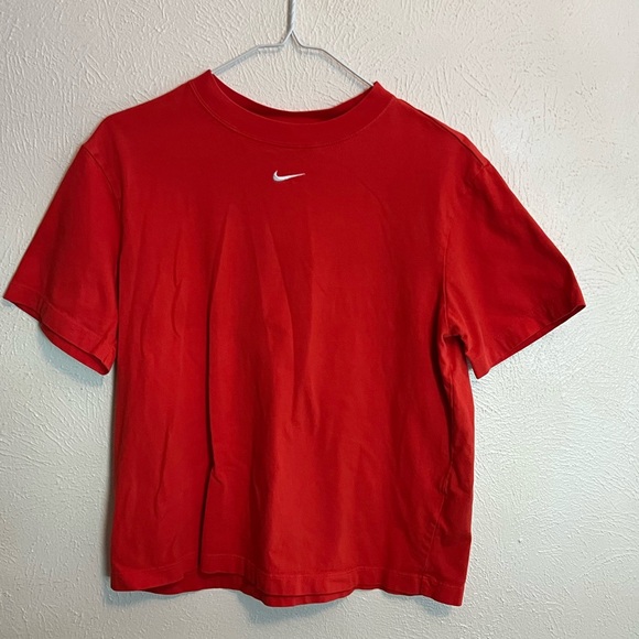 Nike Essentials Boyfriend T-Shirt - Picture 5 of 7